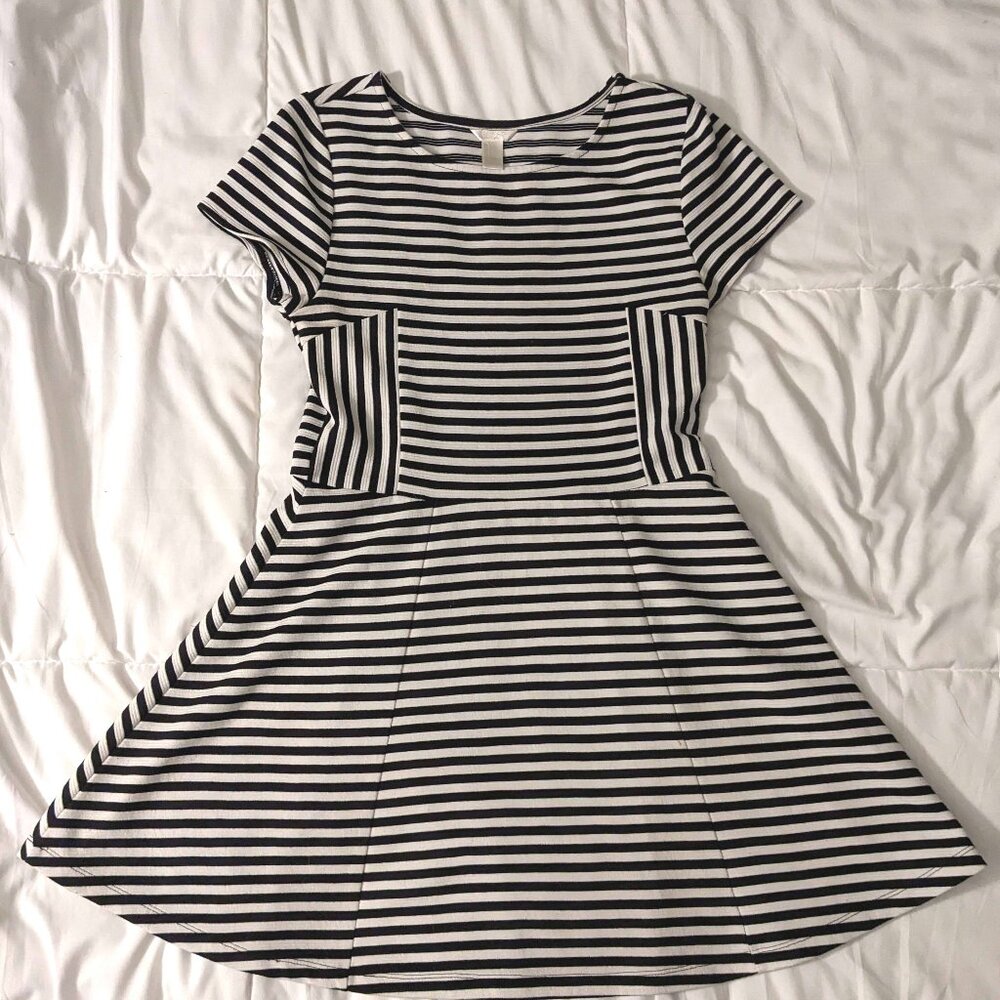Forever21 Striped Women's Dress - L